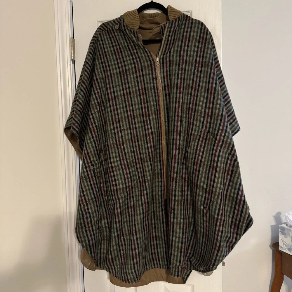 Brown J. Gallery Reversible Cape Coat‎